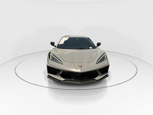 Used 2025 Chevrolet Corvette Stingray Preferred Cpe w/ Z51 Performance Package RWD image 3