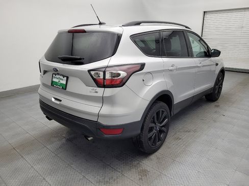Used 2017 Ford Escape SE w/ Equipment Group 201A image 9