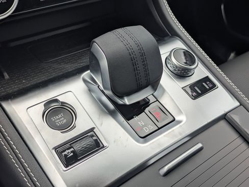 New 2026 Jaguar F-PACE R-Dynamic S image 17