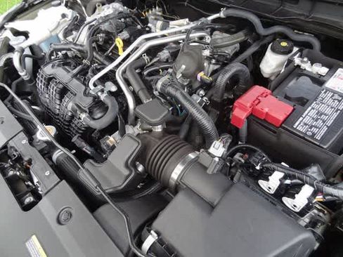 Used 2025 Nissan Altima 2.5 SV FWD image 31