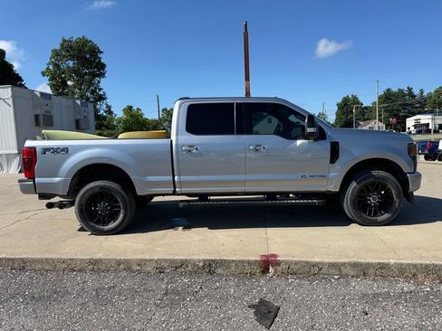 Used 2022 Ford F250 Lariat w/ Black Appearance Package AWD/4WD image 5