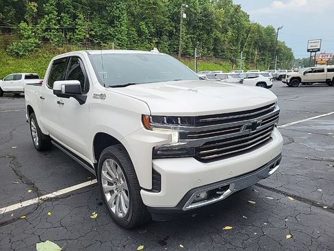 Used 2021 Chevrolet Silverado 1500 High Country w/ Technology Package AWD/4WD image 4