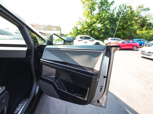 Used 2025 Tesla Cybertruck AWD Crew Cab image 14