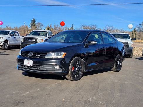 Used 2018 Volkswagen Jetta Sport image 1