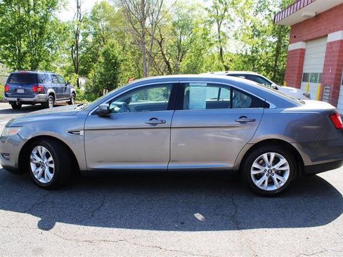 Used 2012 Ford Taurus SEL FWD image 2