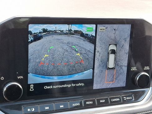 Certified 2022 Nissan Rogue Platinum w/ Head-Up Display Package image 20