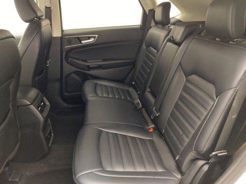 Used 2024 Ford Edge SEL image 18