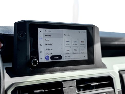 Used 2024 Toyota Tacoma 4x4 Double Cab image 14