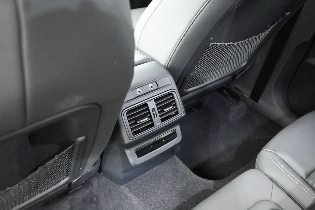Used 2025 Audi Q5 Premium Plus w/ Premium Plus AWD/4WD image 18