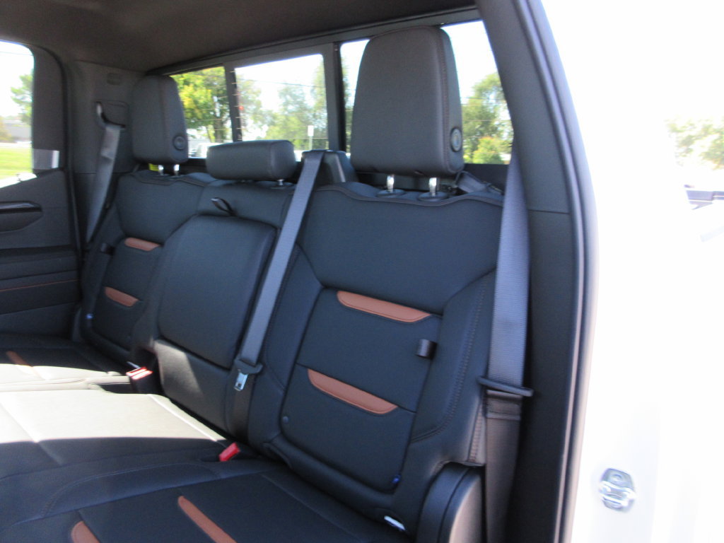 New 2026 GMC Sierra 1500 AT4 w/ AT4 Premium Package AWD/4WD image 17