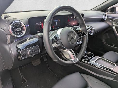 Used 2025 Mercedes-Benz CLA 250 4MATIC image 9