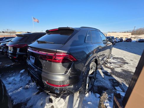 New 2026 Audi RS Q8 performance image 4