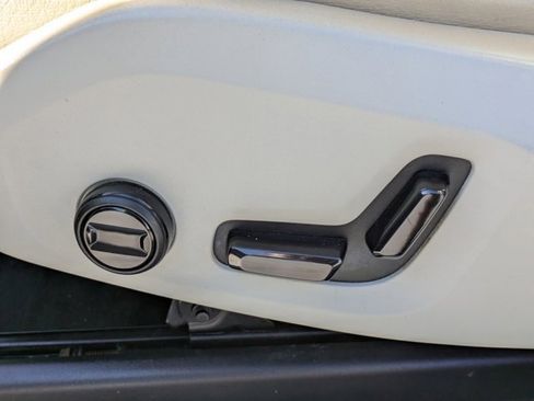 Used 2021 Volvo XC90 T5 Momentum w/ Protection Package Premier image 17