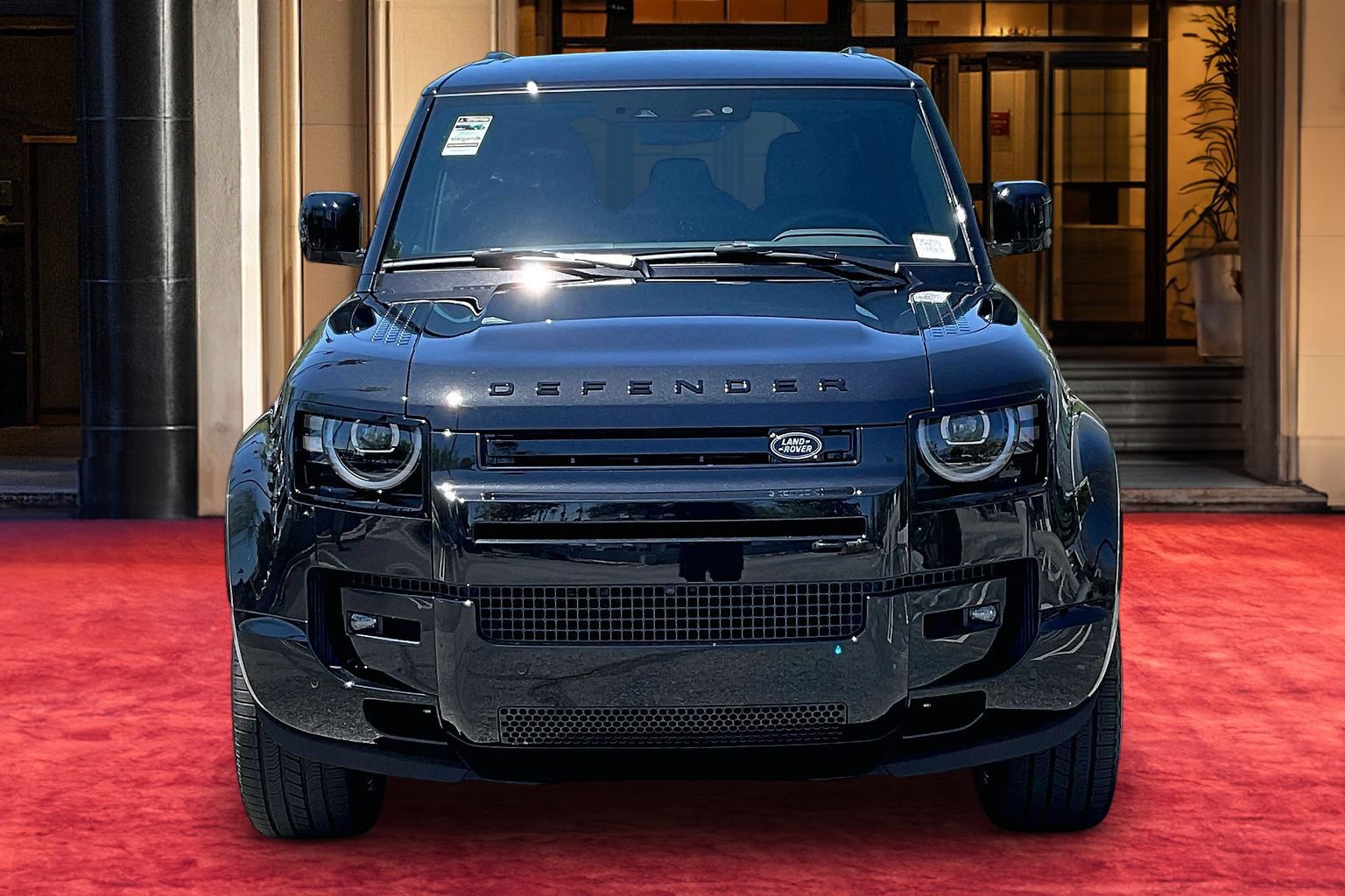 New 2026 Land Rover Defender 110 X-Dynamic SE AWD/4WD image 3