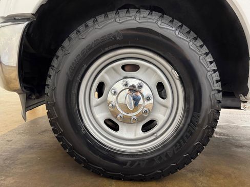 Used 2011 Ford F250 XL w/ PWR Equipment Group RWD image 41