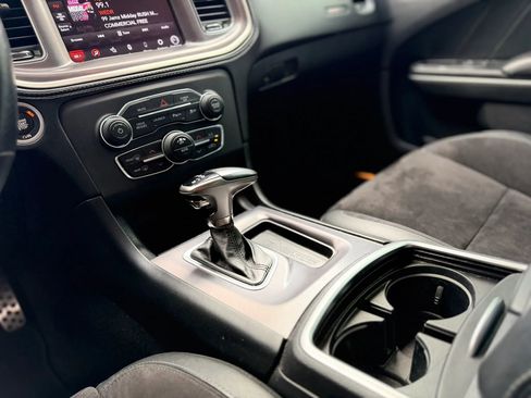 Used 2020 Dodge Charger Scat Pack w/ Plus Group RWD image 32