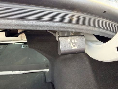 Used 2024 Hyundai Elantra Limited FWD image 44