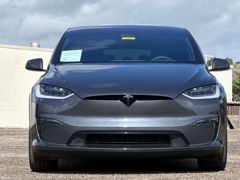 Used 2023 Tesla Model X image 9