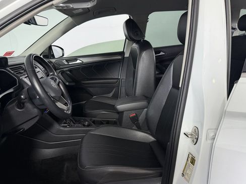 Used 2024 Volkswagen Tiguan SE AWD/4WD image 23