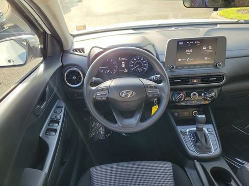 Used 2023 Hyundai Kona SE AWD/4WD image 11