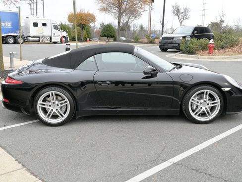 Used 2015 Porsche 911 Carrera image 4