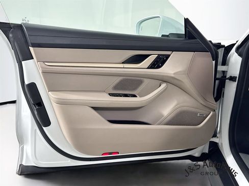 Used 2020 Porsche Taycan 4S w/ Premium Package image 22