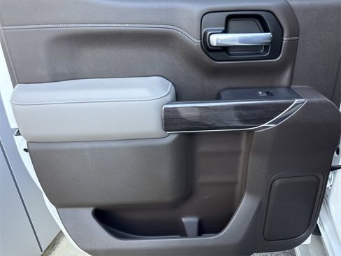 Used 2021 Chevrolet Silverado 1500 LTZ image 29