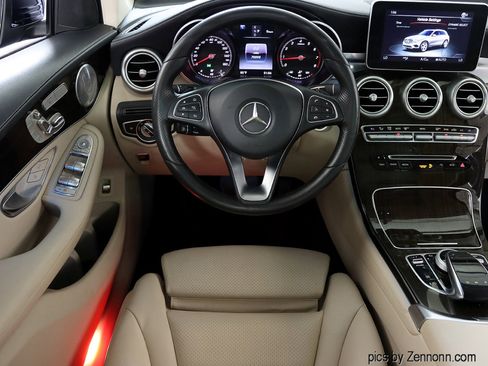 Used 2017 Mercedes-Benz GLC 300 GLC 300 4MATIC SUV w/ Premium 2 Package image 15