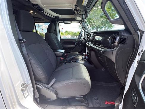 Used 2022 Jeep Wrangler Unlimited Sport AWD/4WD image 14