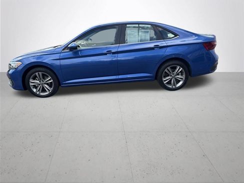 Used 2024 Volkswagen Jetta SE FWD image 10