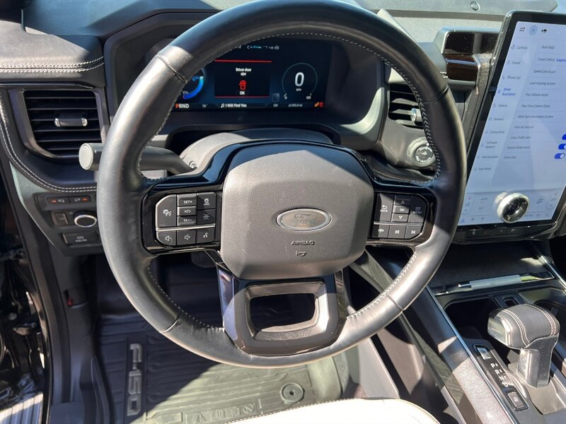 Used 2023 Ford F150 Lightning Platinum AWD/4WD image 33