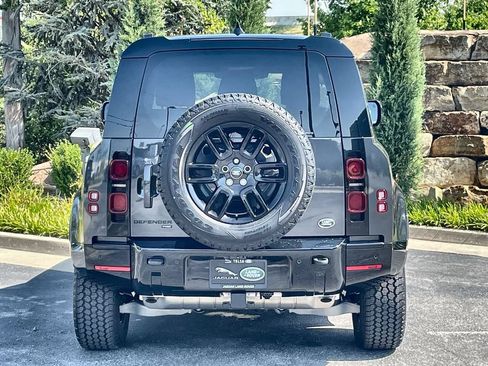 Certified 2023 Land Rover Defender 90 X-Dynamic SE AWD/4WD image 4