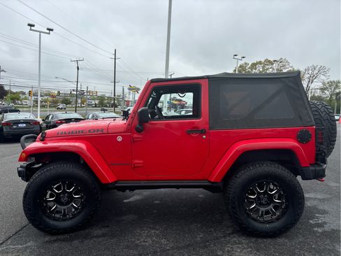 Used 2015 Jeep Wrangler Rubicon AWD/4WD image 6