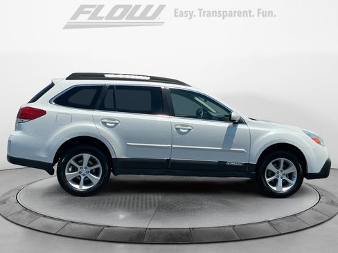 Used 2014 Subaru Outback 2.5i Limited w/ Moonroof Package AWD/4WD image 10