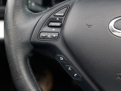 Used 2014 INFINITI Q60 Convertible w/ Premium Package image 31