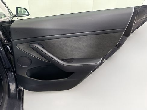 Used 2023 Tesla Model 3 Standard Range image 30