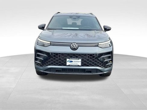 Used 2026 Volkswagen Tiguan SE R-Line AWD/4WD image 4