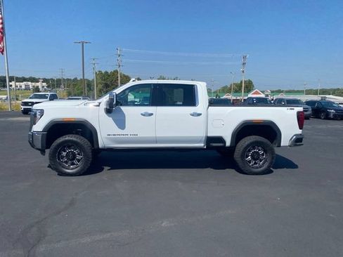 Used 2025 GMC Sierra 2500 SLT w/ Texas SLT Premium Package AWD/4WD image 2