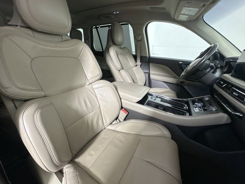 Used 2020 Lincoln Aviator Reserve w/ Equipment Group 202A image 25
