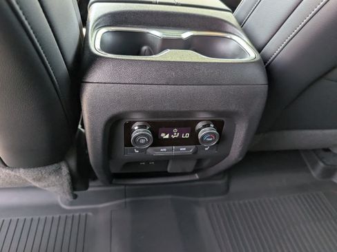 Certified 2025 Buick Enclave Avenir w/ Super Cruise Package AWD/4WD image 22