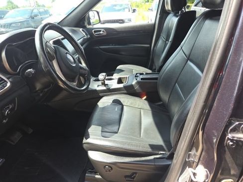 Used 2014 Jeep Grand Cherokee Laredo w/ Security & Convenience Group AWD/4WD image 6