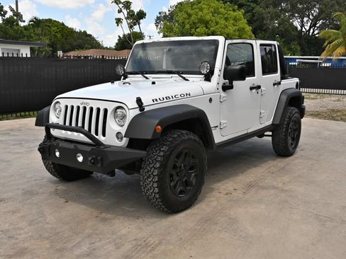 Used 2018 Jeep Wrangler Unlimited Rubicon w/ Cold Weather Group AWD/4WD image 1
