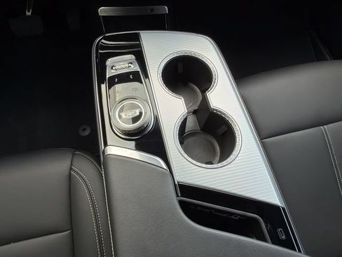 Certified 2024 Cadillac Lyriq Tech RWD image 21