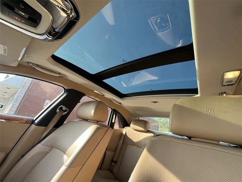 Used 2011 Rolls-Royce Ghost image 22