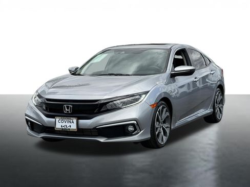 Used 2019 Honda Civic Touring image 4