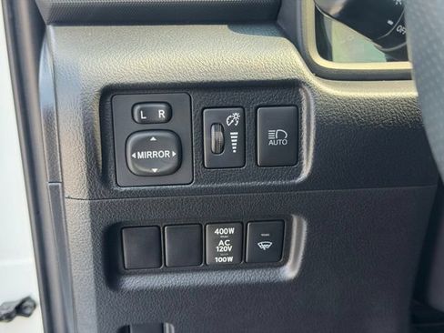Used 2022 Toyota 4Runner TRD Off-Road AWD/4WD image 20