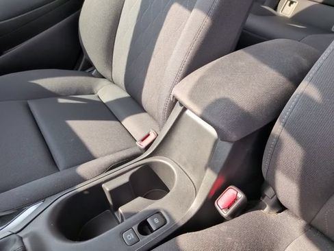 Used 2024 Toyota Corolla LE FWD image 20