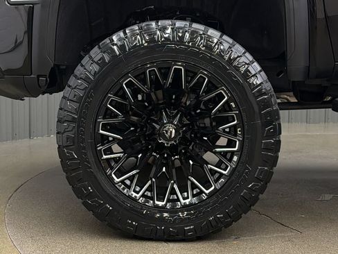 Used 2026 GMC Sierra 3500 Denali w/ Denali Reserve Package AWD/4WD image 10