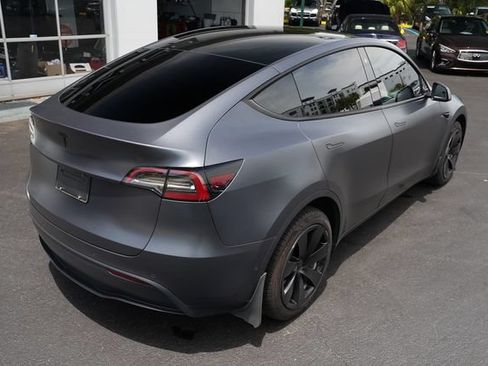 Used 2022 Tesla Model Y Long Range AWD/4WD image 15