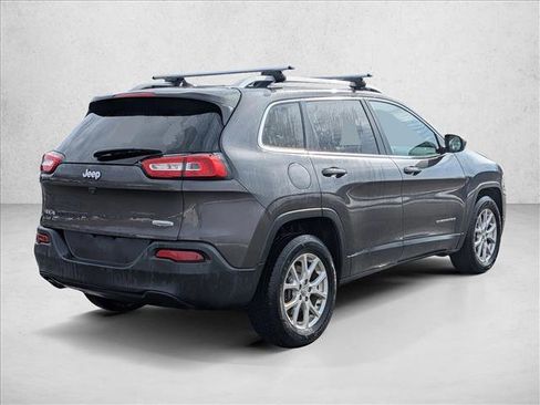 Used 2016 Jeep Cherokee Latitude w/ Cold Weather Group image 5